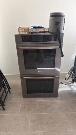 Double Stove And Dishwasher