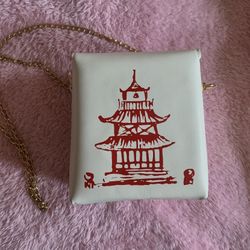 White Take-Out Crossbody Purse w/ Gold Chain