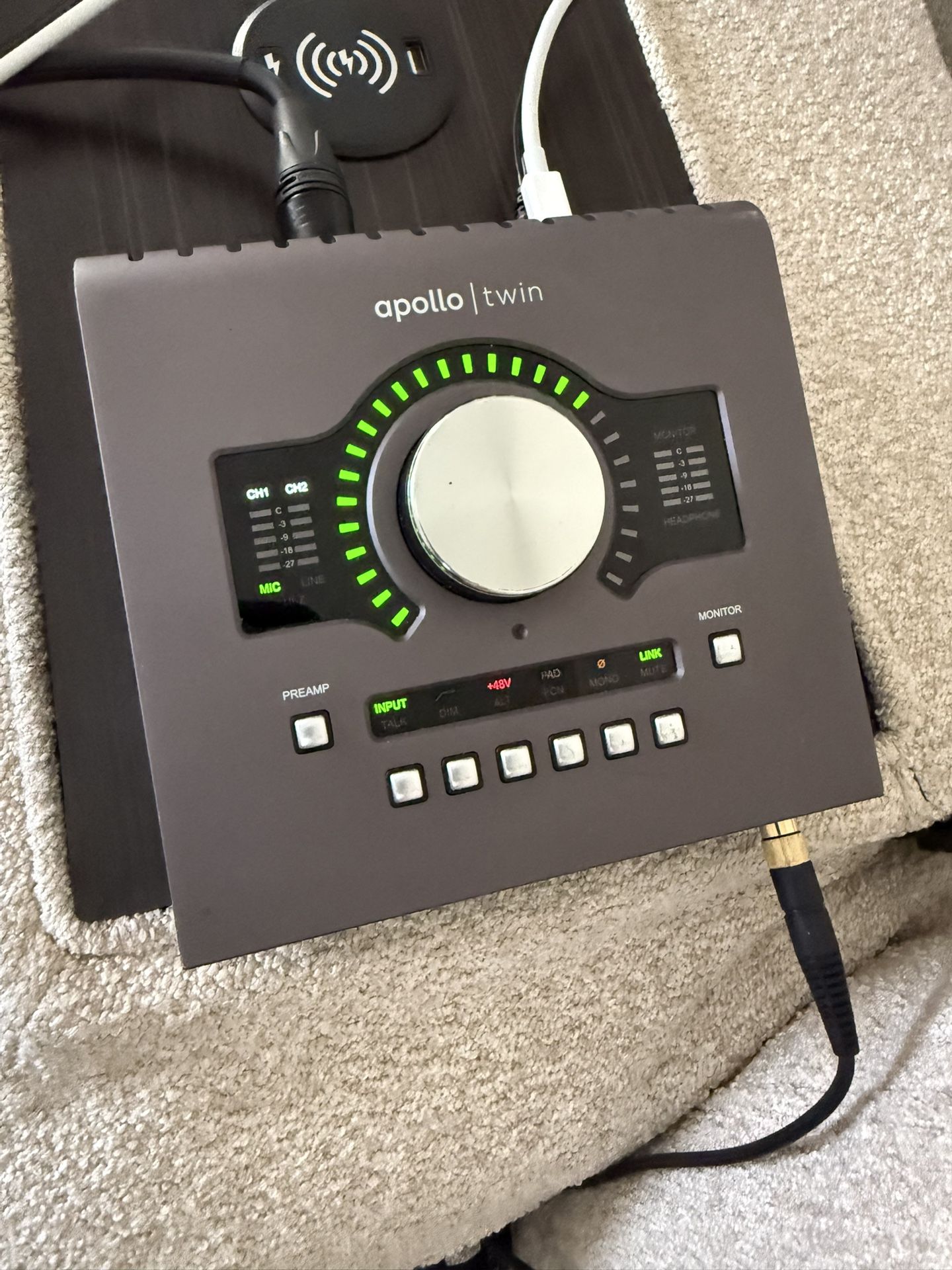 Apollo Twin MkII & WA-87 Microphone