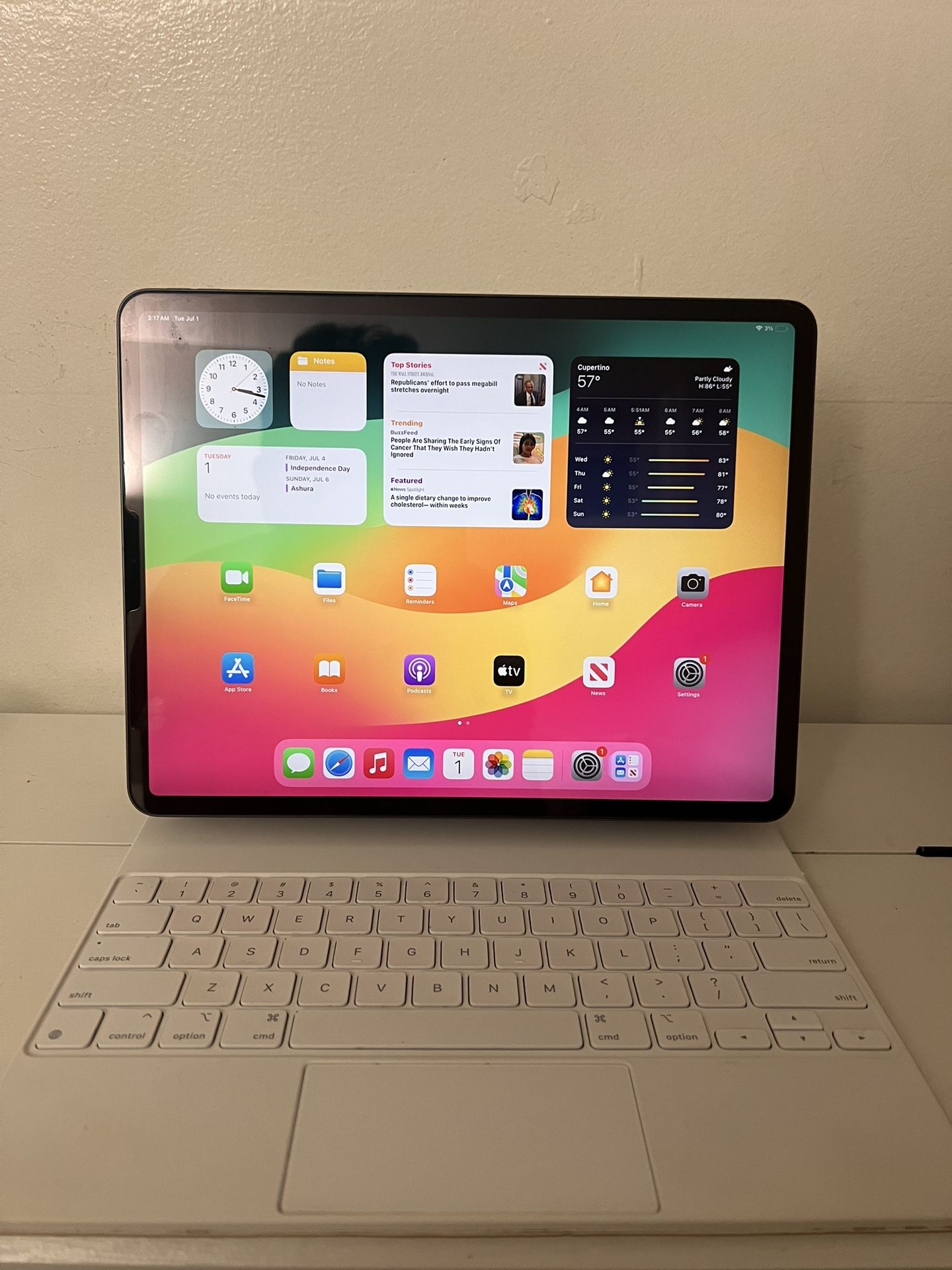 iPad Pro 12.9in WITH MAGIC KEYBOARD - 128gb