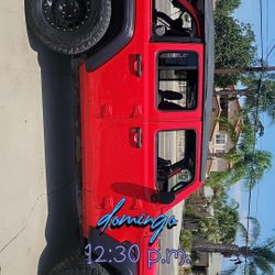 2018 Jeep WRANGLER 4x4 Combertible Titulo Limpio Con 15729 Millas Precio $23.900 Muy Bonito 