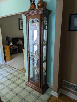 (2) Wood & Glass curios w/light