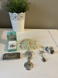 Jewelry Lot 