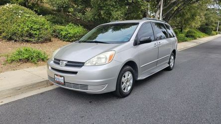 2004 Toyota Sienna