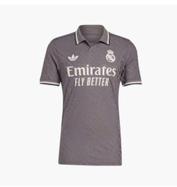 New Real Madrid 2024/2025 Adidas Authentic Soccer Jersey Size XL IY1761