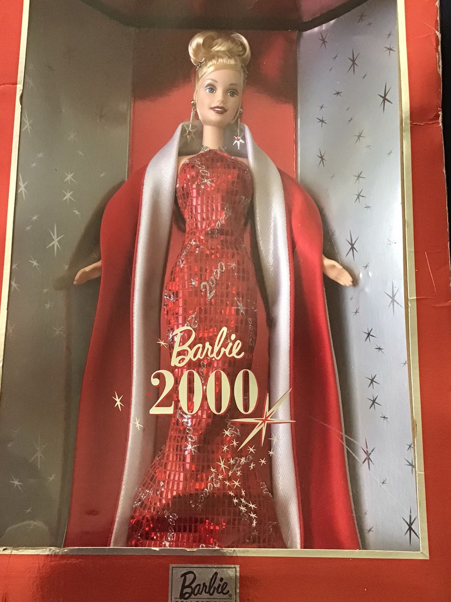 Collector Edition : Barbie 2000 Doll, Gown, Jewelry , Shoes, Doll Stand, Certificate Of Authenticity.