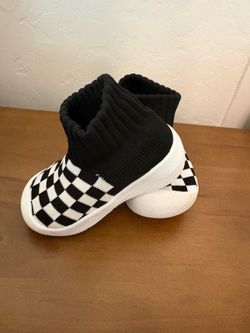 Size 5 baby checkered shoes