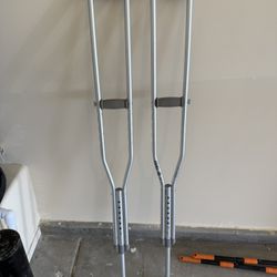 Adjustable Aluminum Crutches (Adult Size) – Pair