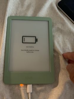 Amazon Kindle E-Reader in Green