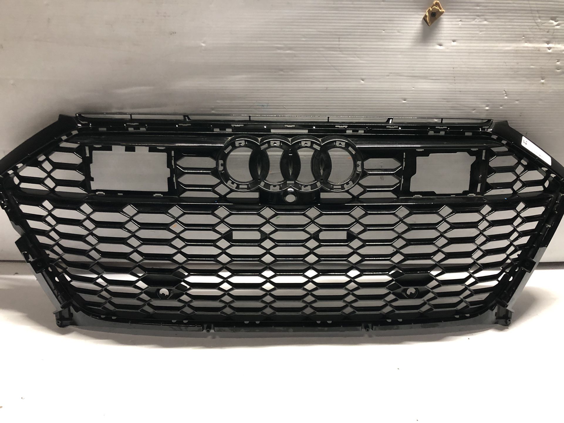 2020 2021 2022 2023 AUDI RS6 RS7 CENTER GRILL BLACK GLOSS