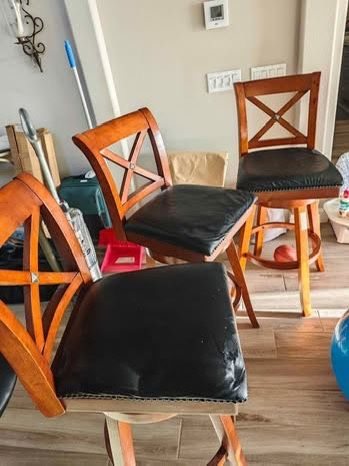 Set of 3 Swivel Bar Stools – Solid Wood Frame