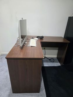 Corner Study Desk - Brown 4' x 4'