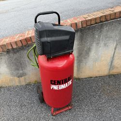 CENTRAL PNEUMATIC 26 gallon 2.0 HP 150 PSI Oil-Free Air Compressor