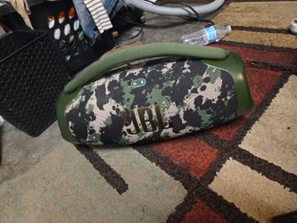 Trade for a Camouflage jbl Boombox 3 with new installed battery .....