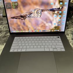 Macbook pro m4 max 1tb ssd space grey with apple care plus