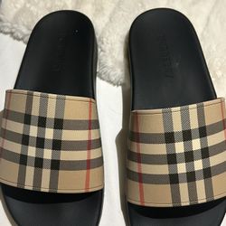 Burberry slides 