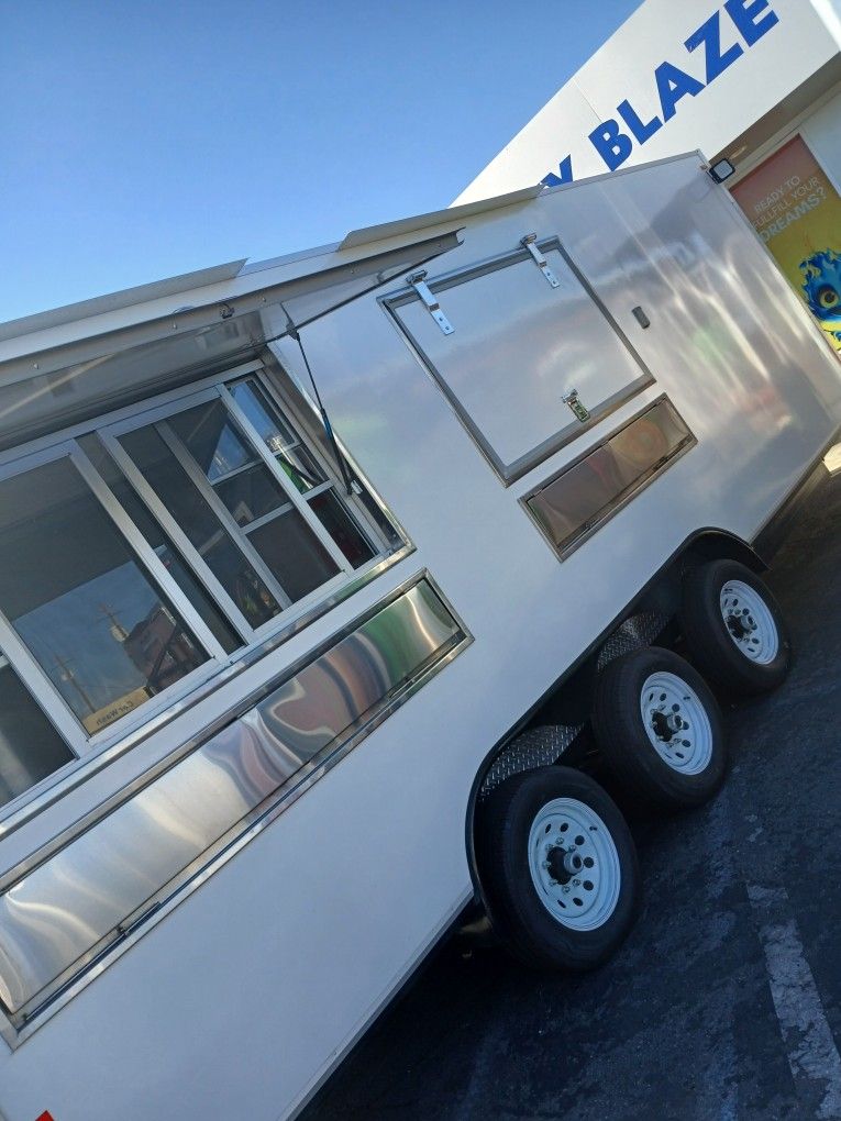 New FOOD TRAILER