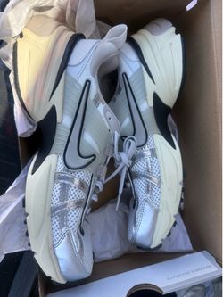 Women’s size 8 Nike V2K Run