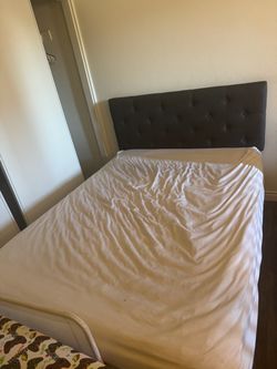 Full Size Bed with Mattress – Great Condition
