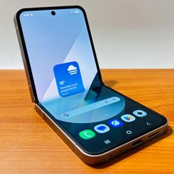 Samsung Galaxy ZFLIP 6 256GB UNLOCKED Fully Functional