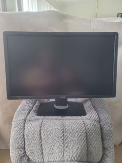 Dell UltraSharp 24" Widescreen Monitor (U2412M) - Height-Adjustable Stand