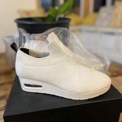DKNY HIGH HEEL 