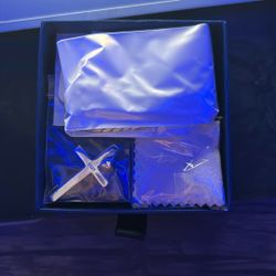 CROSS CHAIN NECKLACE 