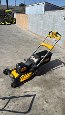 Dewalt 20v self propelled lawnmower tool only