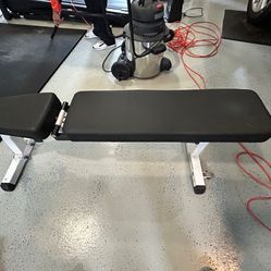 Adjustable workout bench