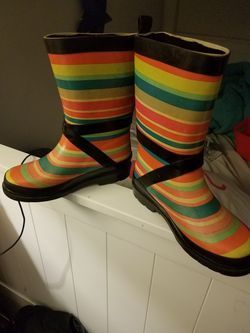 Kids rain boots.