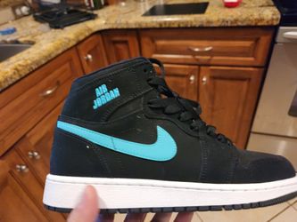 Jordan RETRO 1s