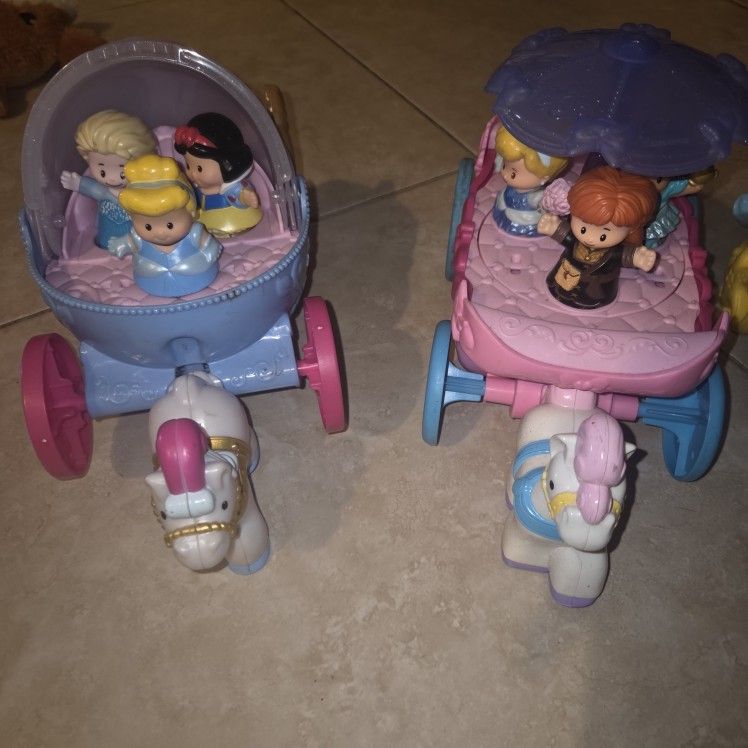 Fisher Price Princess Little People Carriage Lights & Sounds Pick Any 3 Princesses $20 Each There Are 4 Available