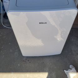 Della 14, 000 BTU Portable Air Conditioner And Dehumidifier 