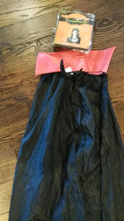 Child's vampire Cape with wig