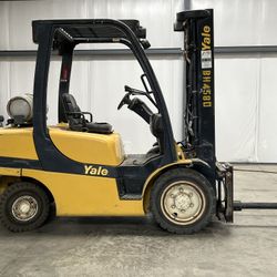 Forklift 