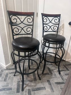 Spinning leather bar stools
