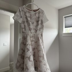 Dresse