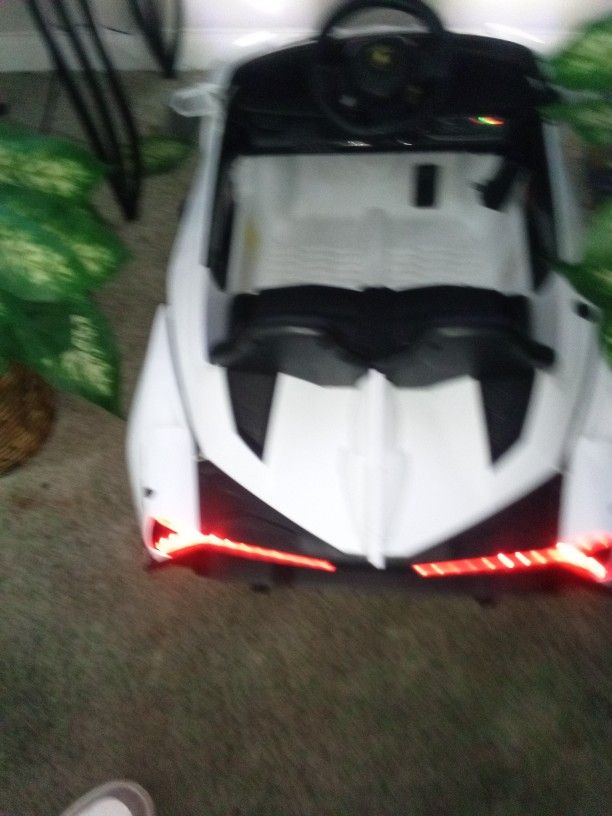 Lamborghini Big Wheel With Bluetooth And Remote Control For The One S With Only Their Permit