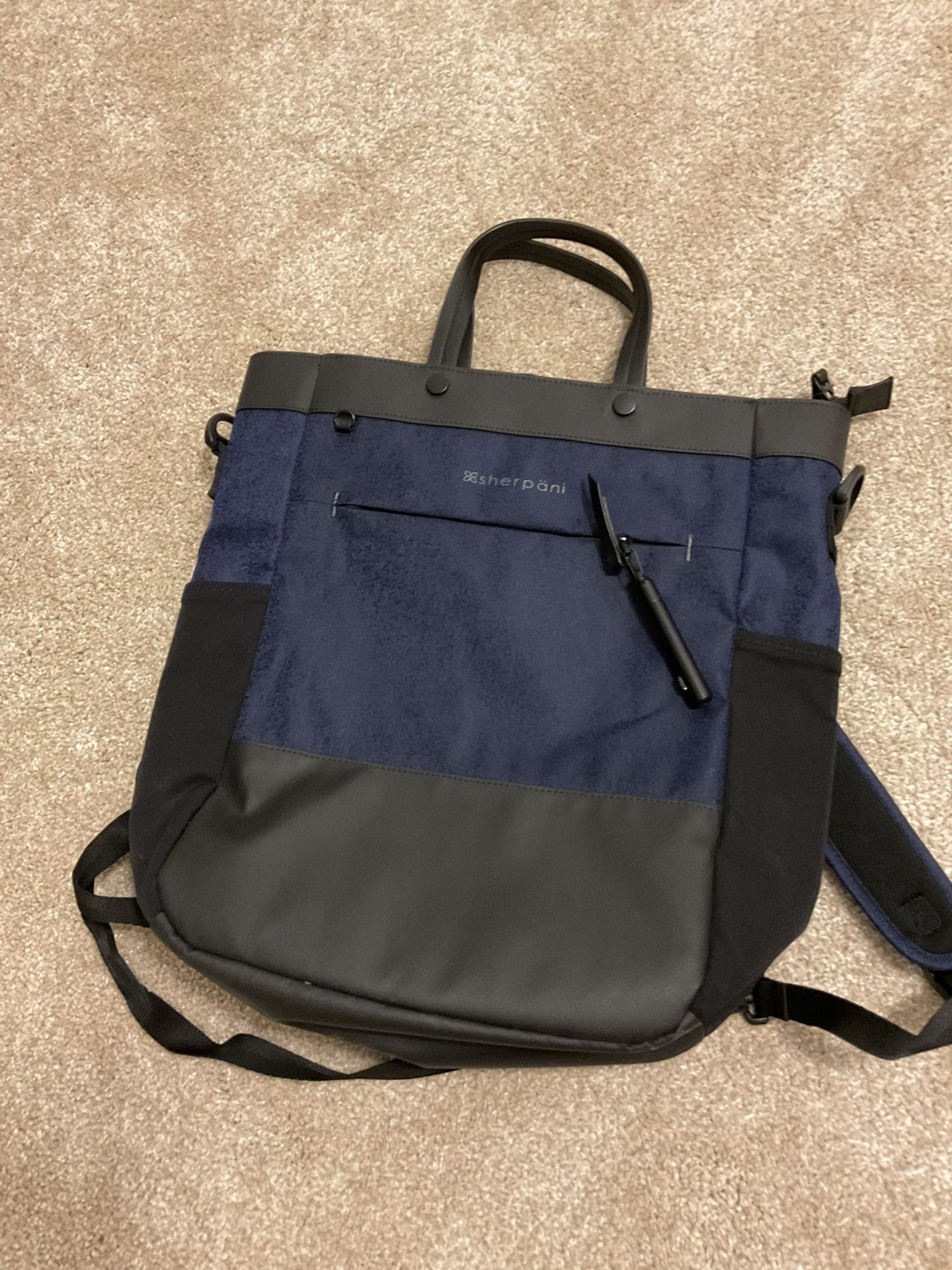 Sherpani Sojourn Bag