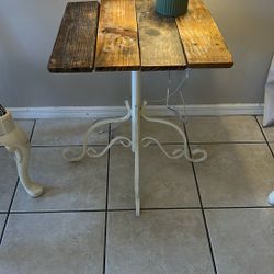 Rustic Farmhouse Style Table
