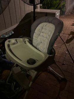 Baby eating chair