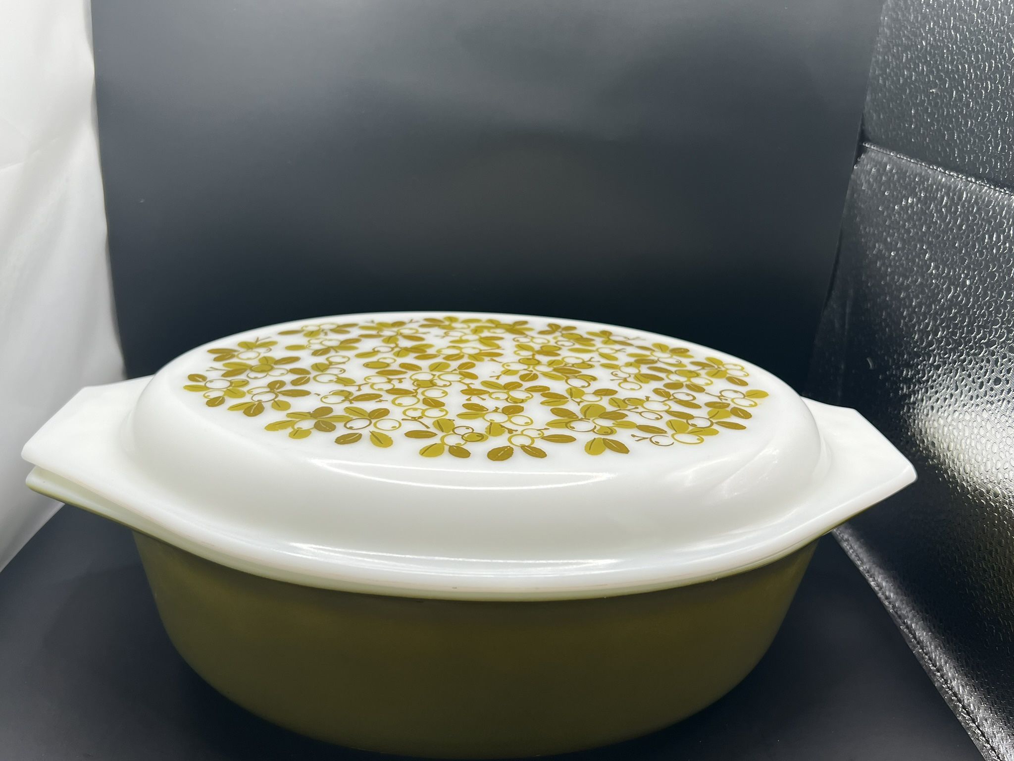 Vintage Pyrex, 045, 2.5Quart, Olive Green, Oval Ovenware/Casserole