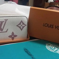 Loui V. WALLET