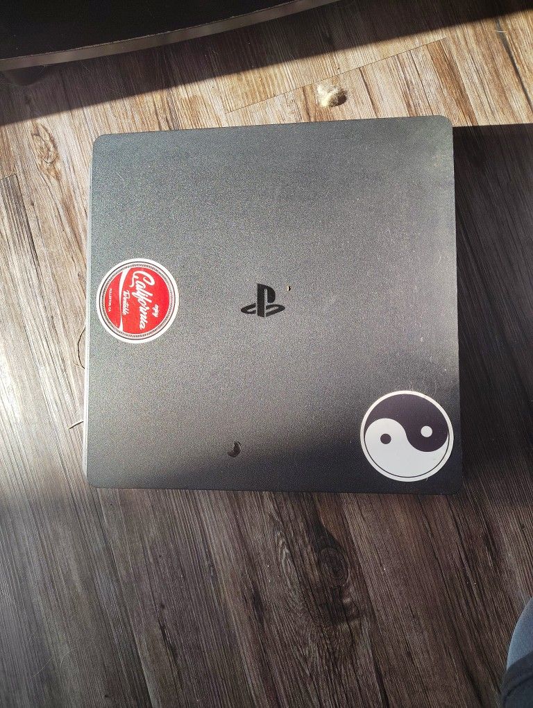 PS4 Console Only