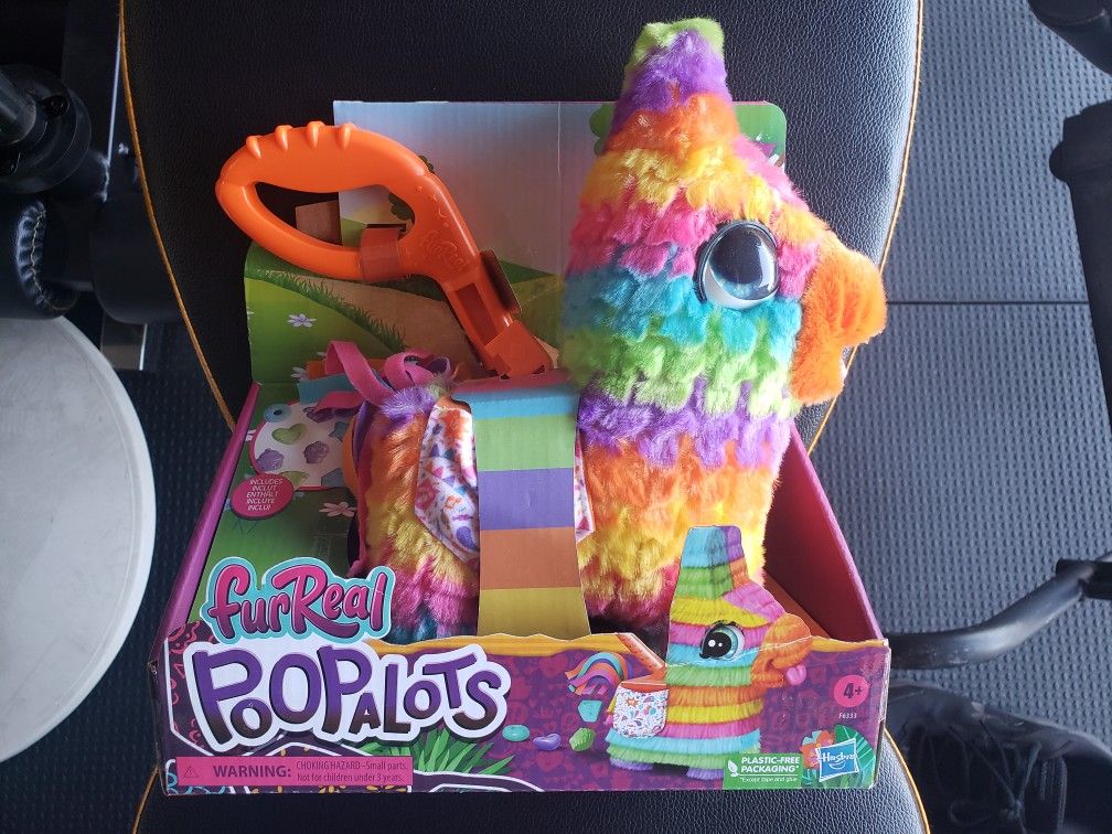 FurReal PoopaLots Piñata Pet