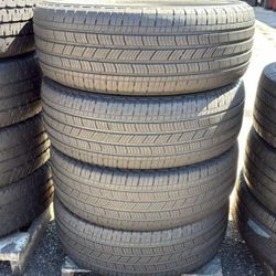 265 60 18 Michelin Primacy Set of 4 Used in Excellent Condition