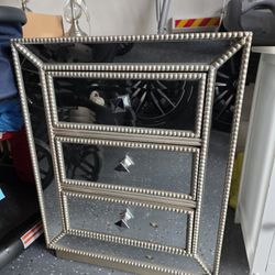 Pair of Nightstands with FREE lamps