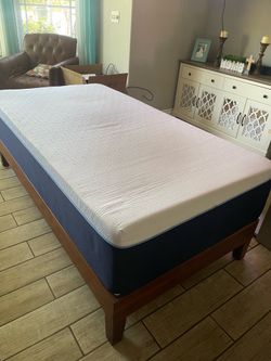 Twin Bed/Cama Individual