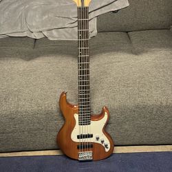 Greg Bennett Fairlane 5-string electric bass guitar, which was designed by Samick. 