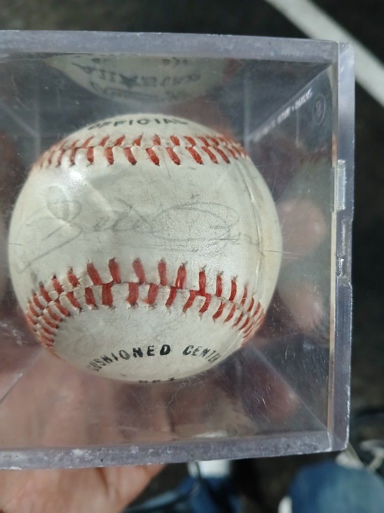 Pete Rose Autograph Baseball